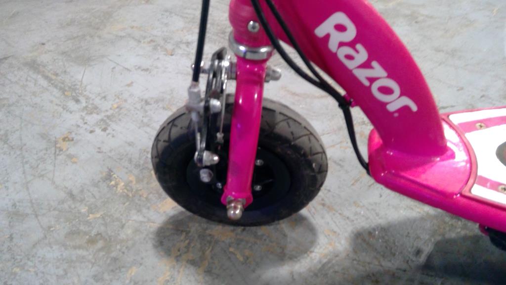 Sprint Pink Razor Pink Razor Electric Kids Scooter | Property Room