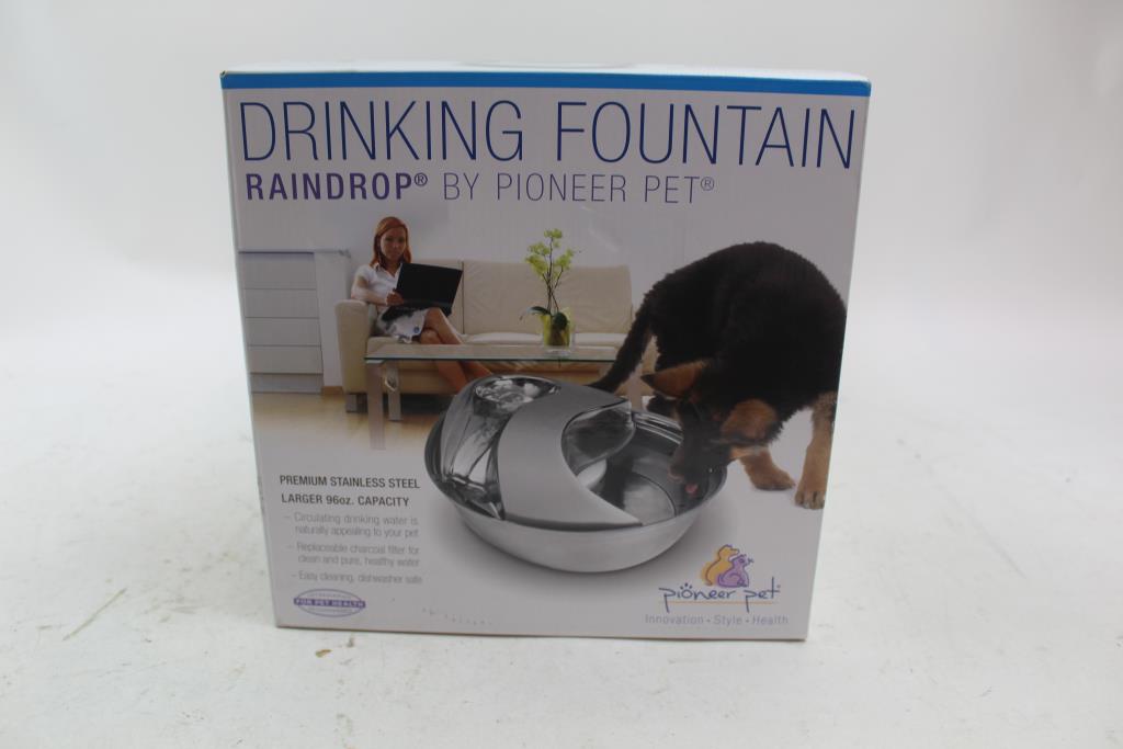 Pioneer Pet Raindrop Stainless Steel Drinking Fountain Property Room