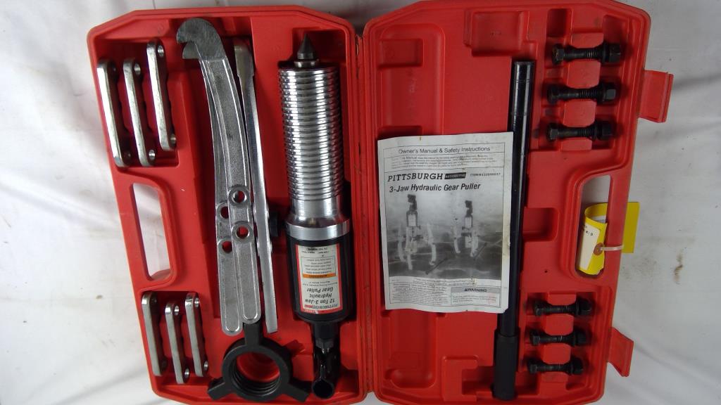 Pittsburgh 3Jaw Hydraulic Gear Puller, 95326/66657 Property Room