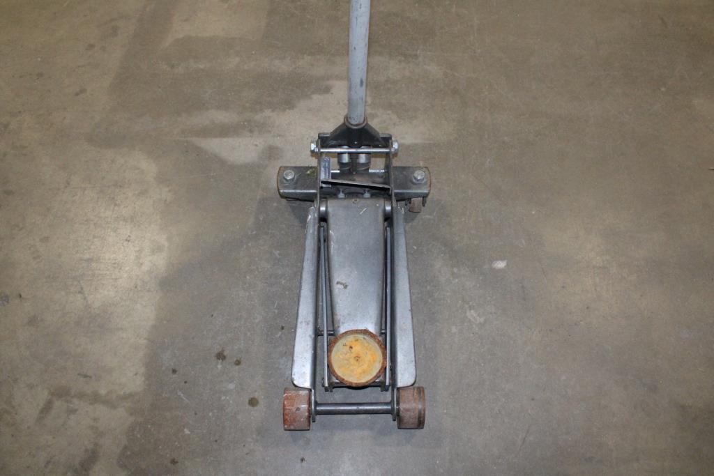 Pittsburgh Floor Jack Property Room