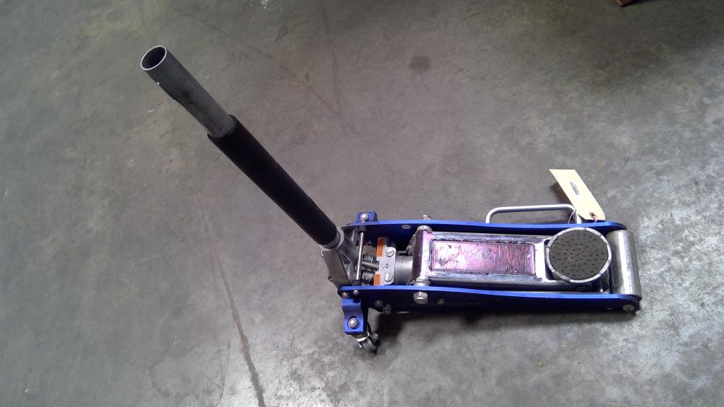 Pittsburgh Floor Jack