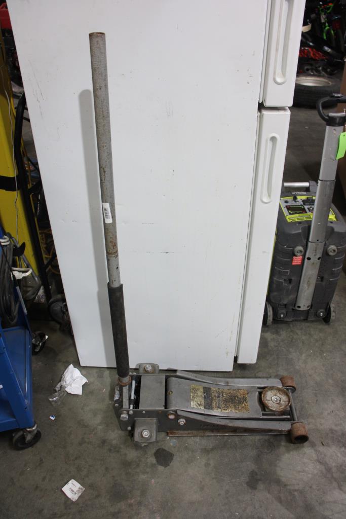 Pittsburgh Floor Jack 3 Ton Property Room