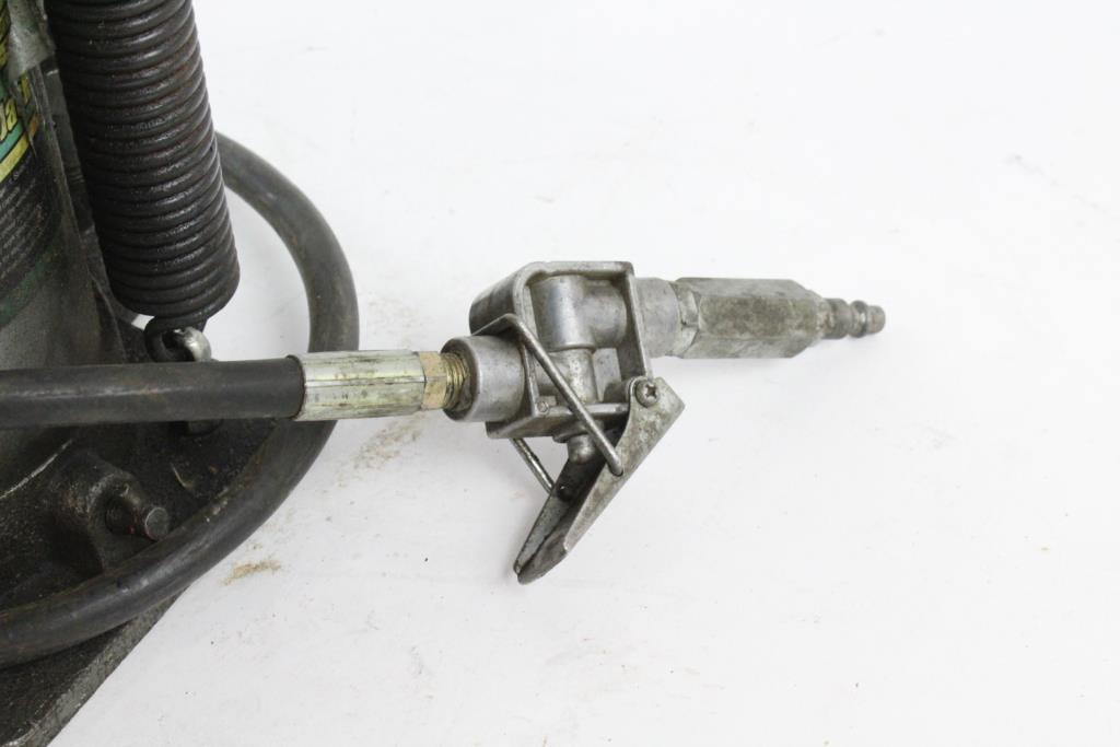 Pittsburgh Hydraulic Bottle Jack Property Room