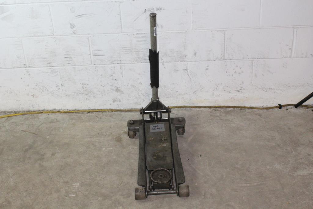 Pittsburgh Rolling Floor Jack Property Room