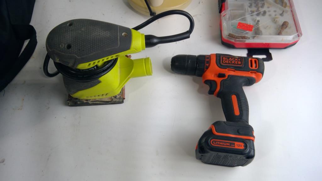 Pittsburgh Tubeless Tire Repair Kit And More, 3+ Pieces Property Room