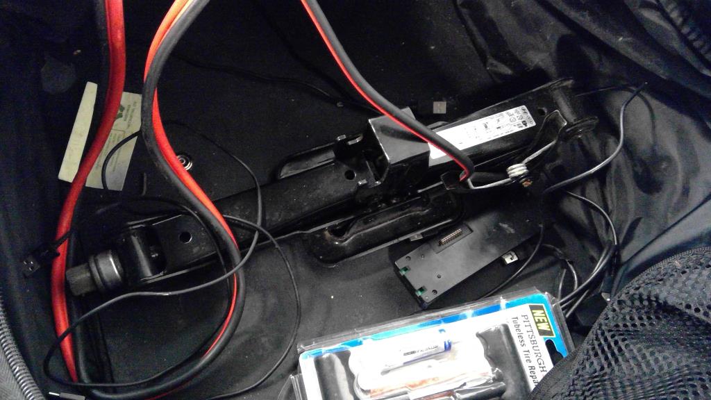 Pittsburgh Tubeless Tire Repair Kit And More, 3+ Pieces Property Room