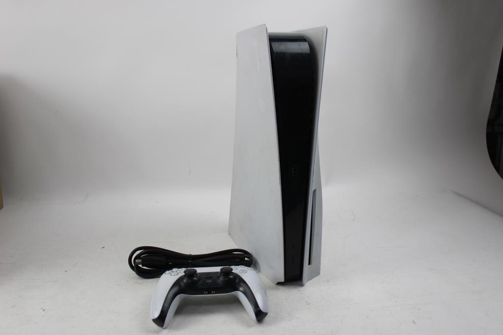 Playstation 5, 825 Gb Controller And Adapters