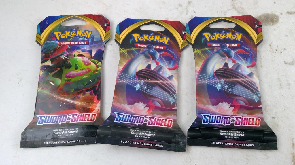 Pokemon Sword & Shield Booster Pack 3 Pieces