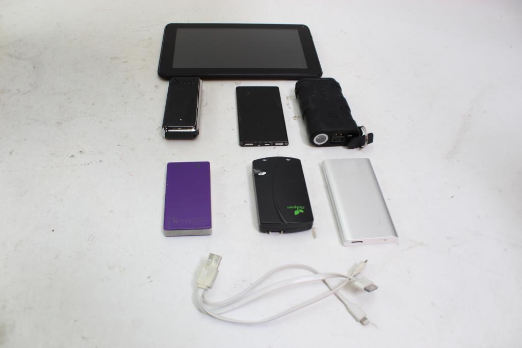 Polaroid Tablet With Battery Packs, 7 Pieces Property Room