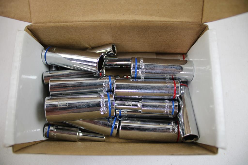 Powerbuilt Socket Set, Kobalt Sockets, 20+ Pieces