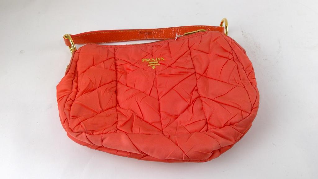 Prada Designer Hand Bag - Doublechecked By Entrupy