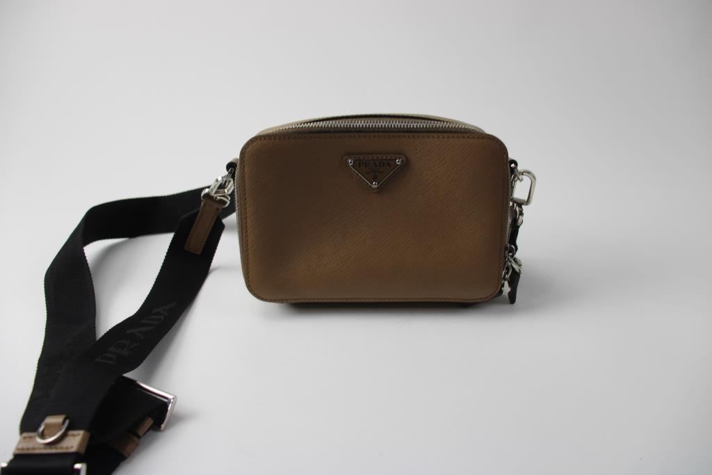 Prada Designer Hand Bag - Doublechecked By Entrupy