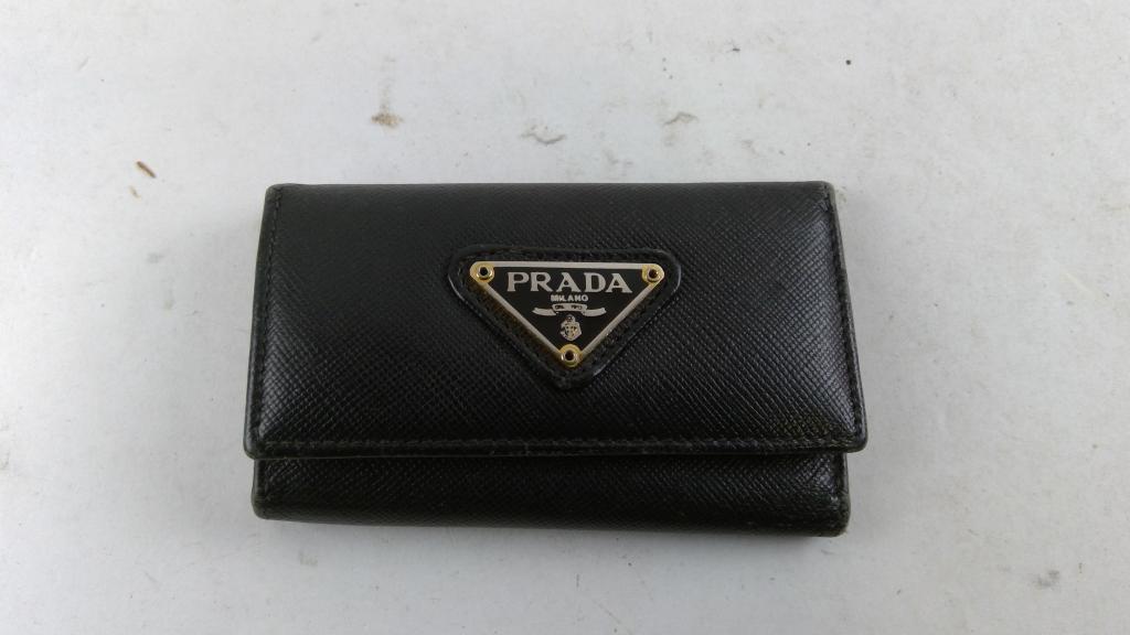 Prada Wallet - Doublechecked By Entrupy