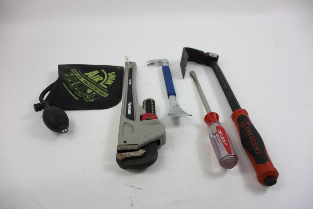 Pry Bars, Wrenches And More 8 Pieces Property Room