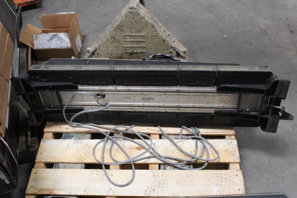 Public Safety Equipment Company Code 3 Defender TriCore Police Light Bar Property Room