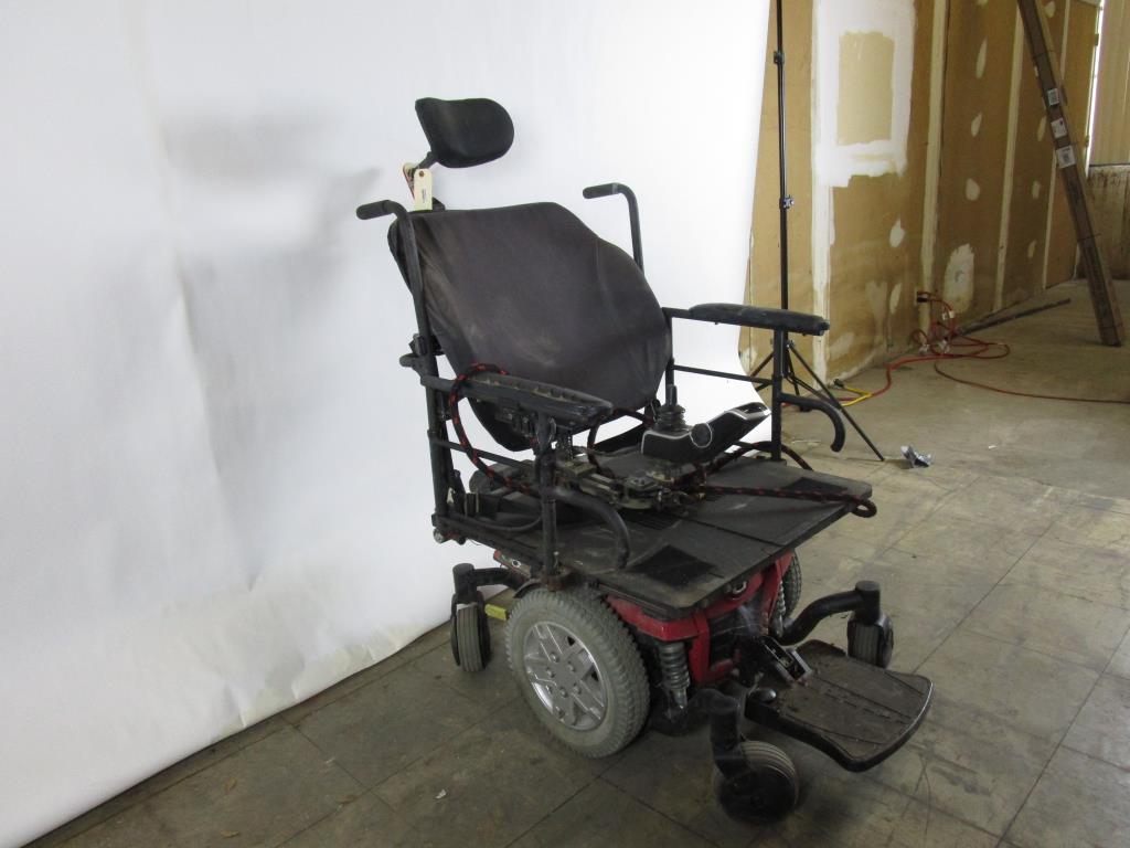 Quantum Model Edge Electric Wheelchair Property Room