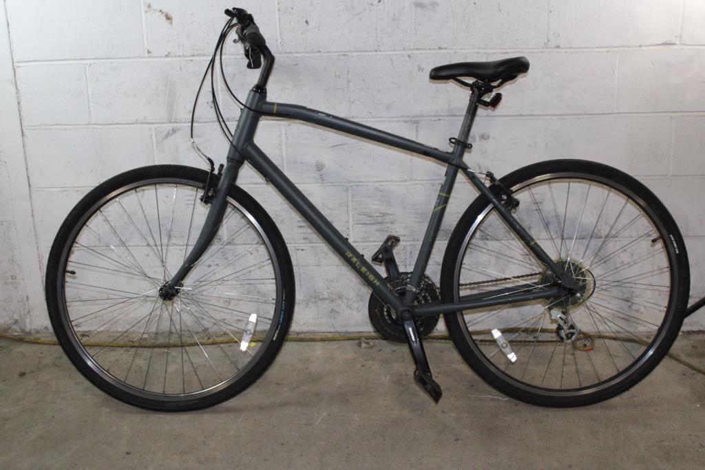 raleigh detour hybrid bike