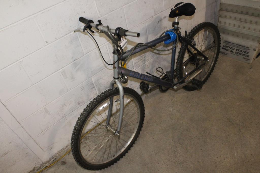 raleigh m40 mountain bike specs