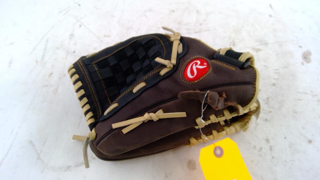 Rawlings Baseball Glove