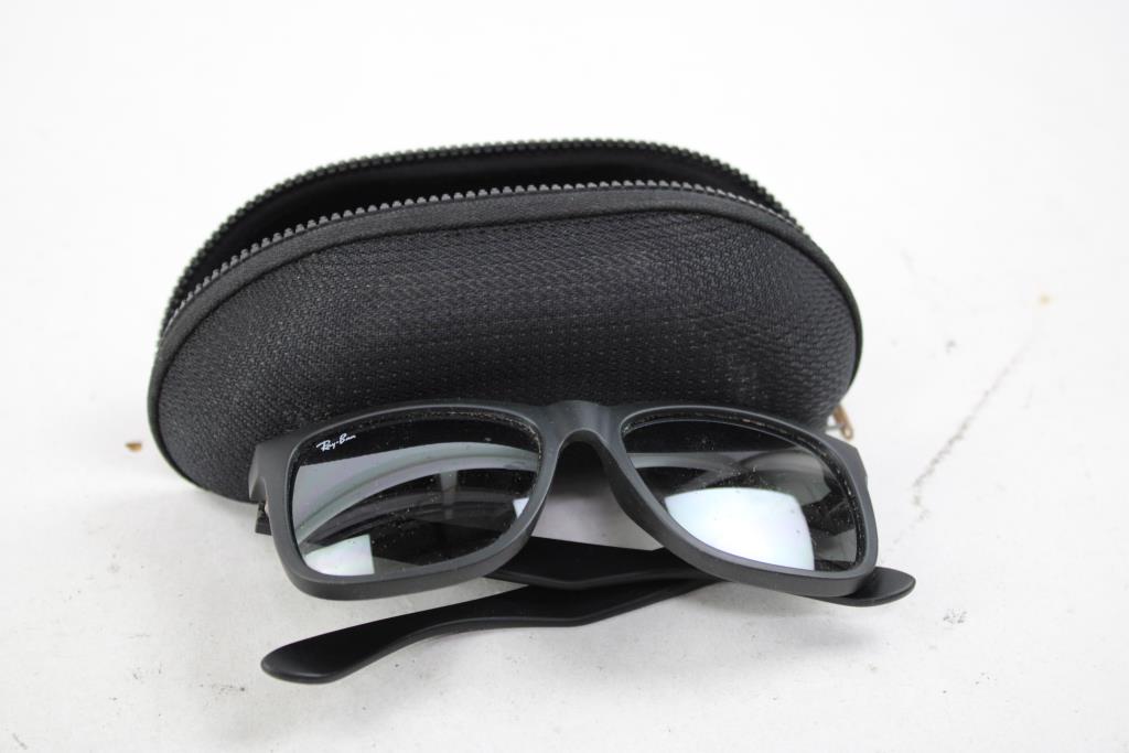 Ray-Ban Justin Classic Black Sunglasses