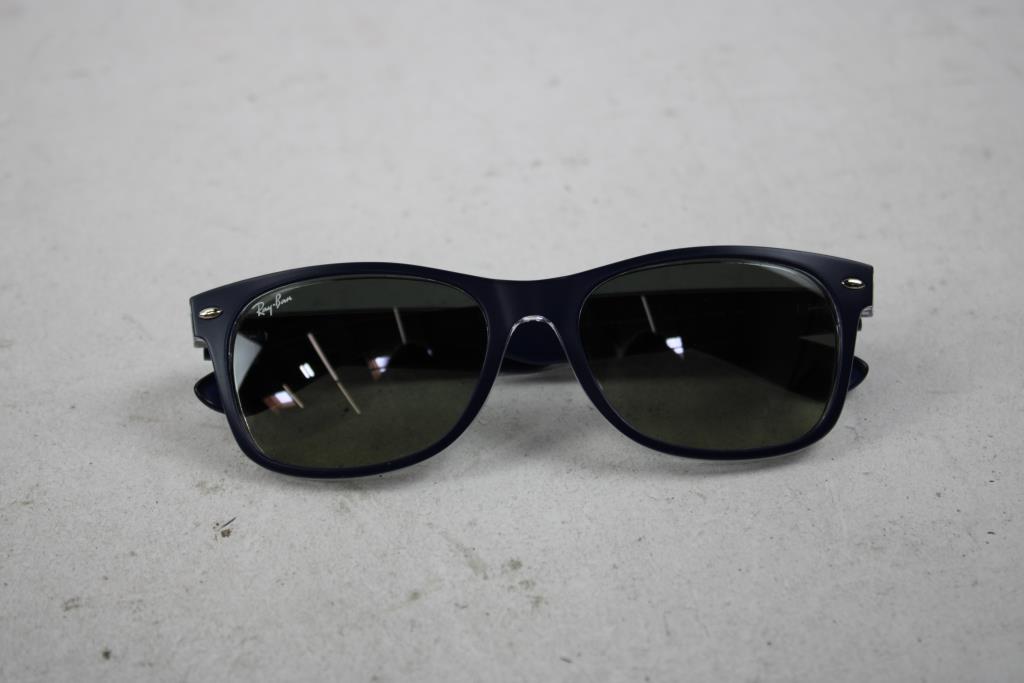 Ray-Ban New Wayfarer Blue Sunglasses