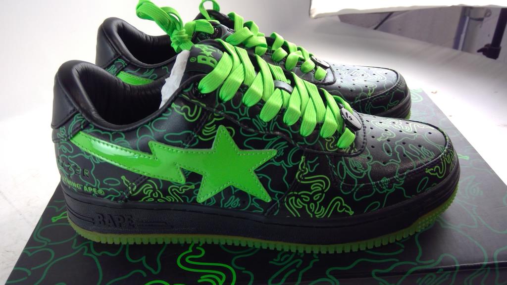 Razer X A Bathing Ape Bapesta Mens Shoe Size 8 | Property Room