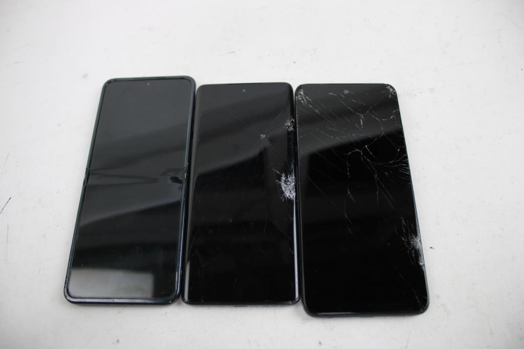 Razr, Motorola Cell Phone Lot, 3 Pieces, Sold For Parts