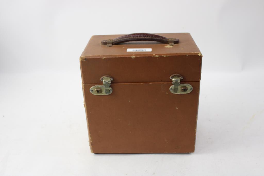 Record Carrying Case With Billy Joel, Olivia Newton-John, Elton John, And More, 67 Pieces