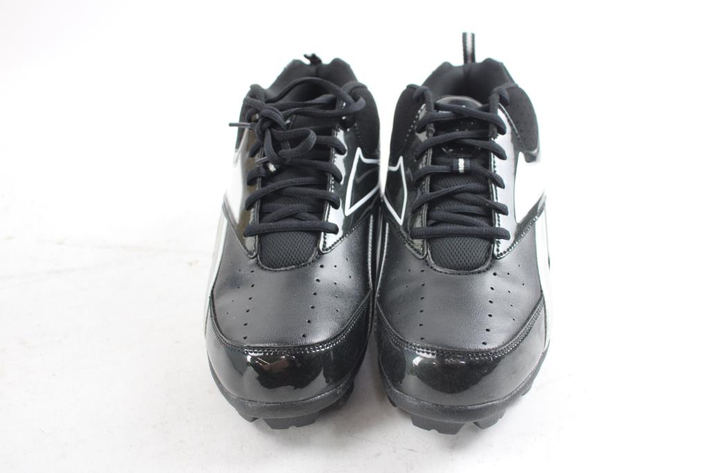 mens football cleats size 11