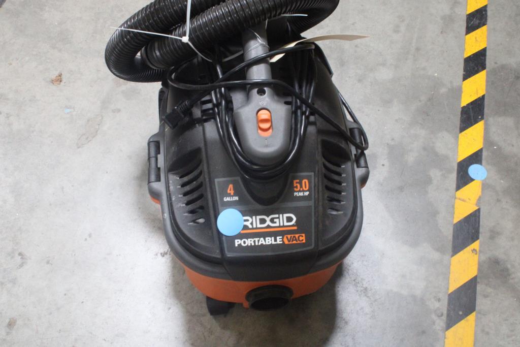 Ridgid 4 Gallon 5.0-peak HP Portable Wet/dry Shop Vacuum With Hose And ...