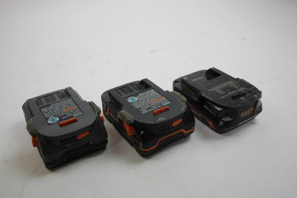 Ridgid 4-1/2" Cordless Side Switch Angle Grinder, 1.5Ah, 2.0Ah Batteries, 4 Pieces