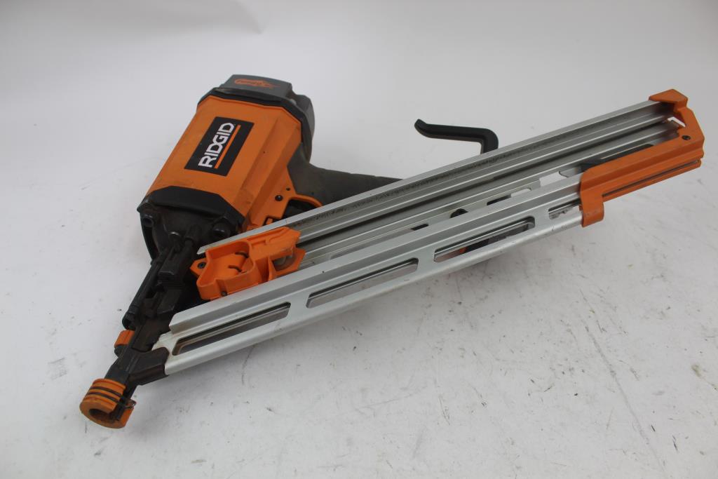R350CHE Clipped Head Framing Nailer 