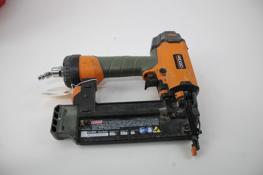 Ridgid Pneumatic 18-Gauge 2-1/8 In. Brad Nailer