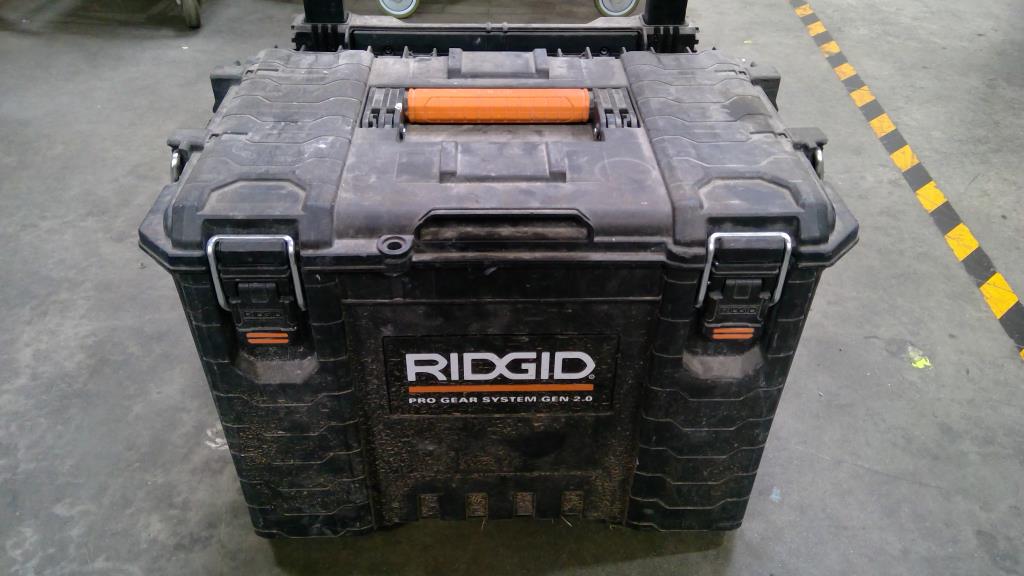 Ridgid Rolling Tool Box