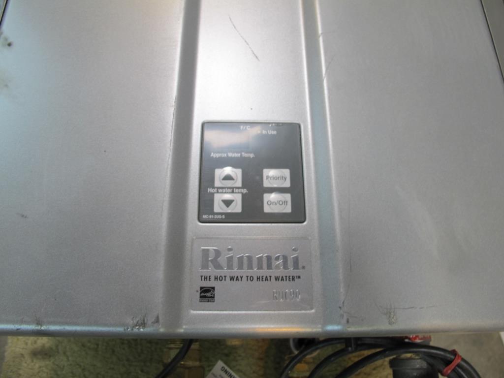 Rinnai RUC90i Tankless Water Heater | Property Room