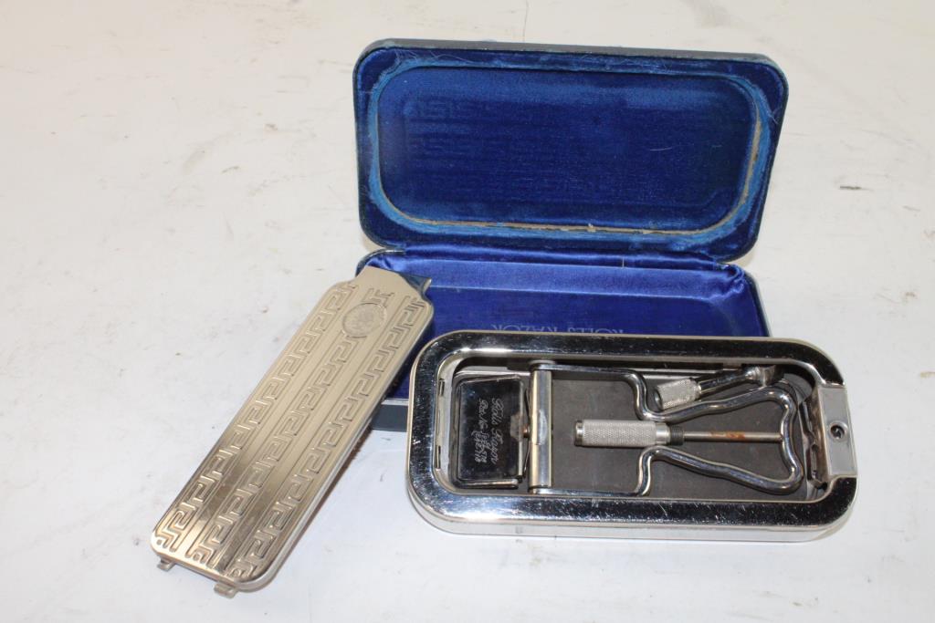 Rolls Razor Vintage Men's Razor Kit | Property Room
