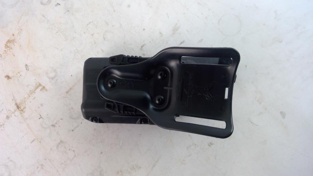 Safariland Glock 17/22 Holster With Belt Mount Property Room