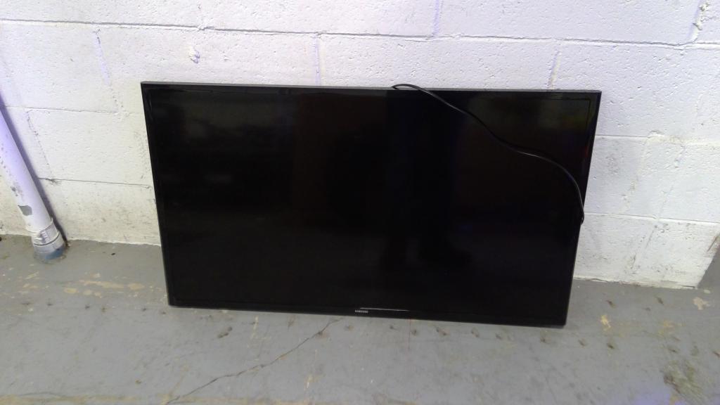 Samsung 40" LCD TV