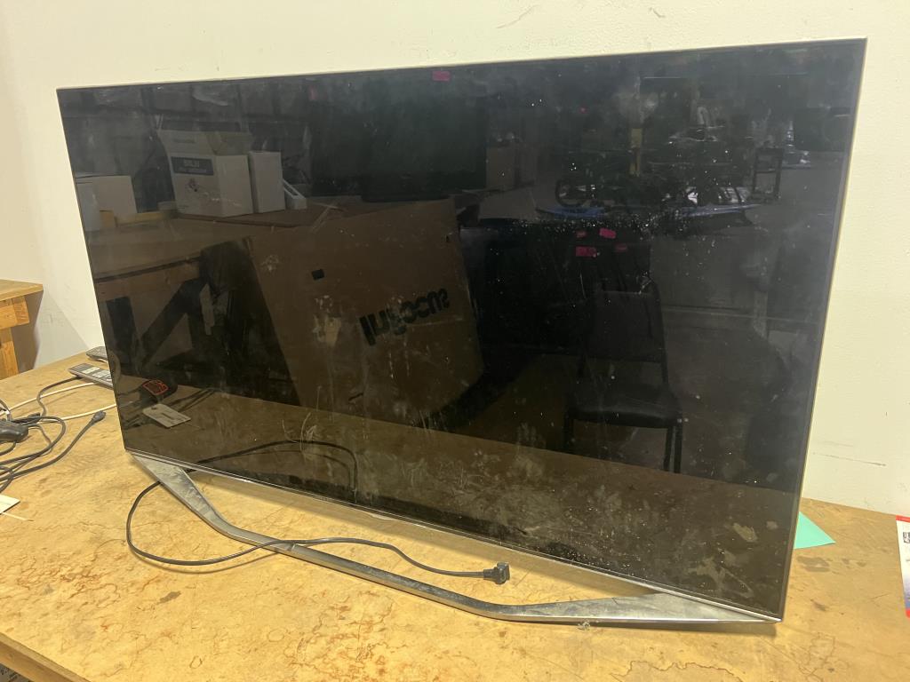 Samsung 55" Flatscreen TV