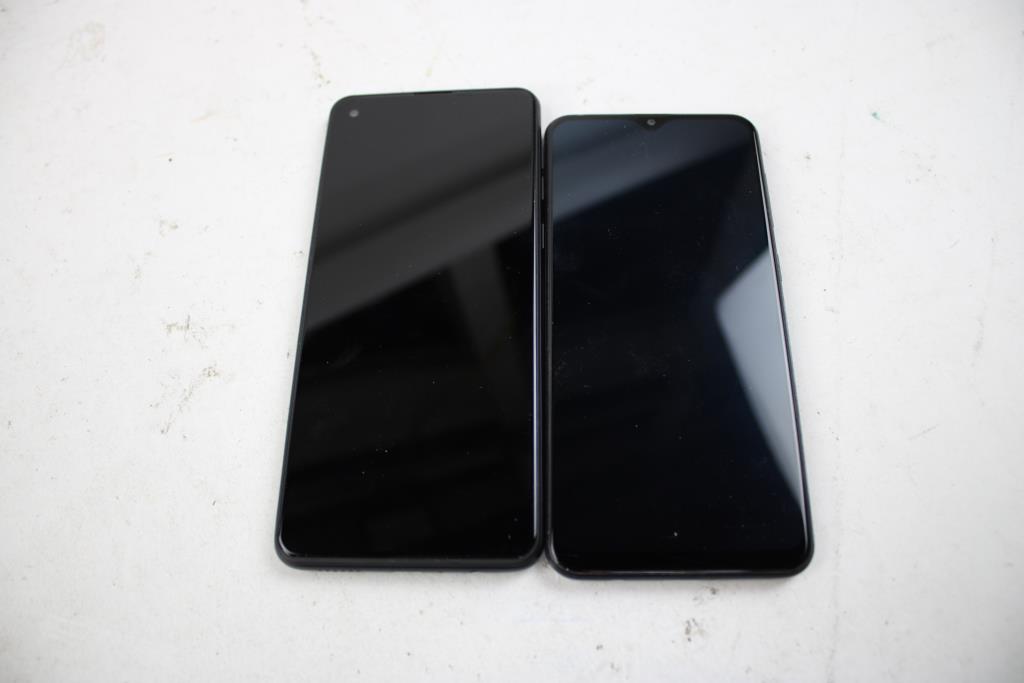 Samsung Cell Phone Lot, 2 Pieces, Sold For Parts