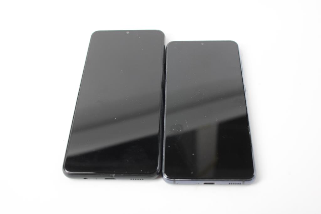 Samsung Cell Phone Lot, 2 Pieces, Sold For Parts