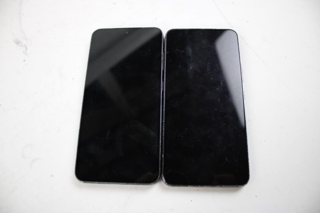 Samsung Cell Phone Lot, 2 Pieces, Sold For Parts