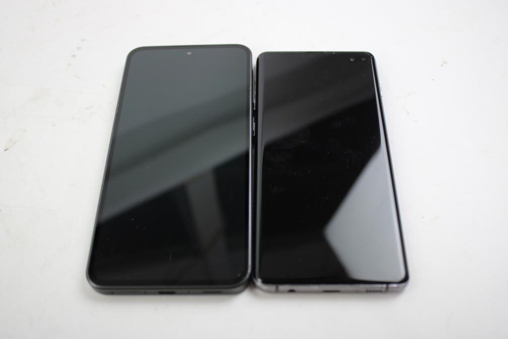 Samsung Cell Phone Lot, 2 Pieces, Sold For Parts