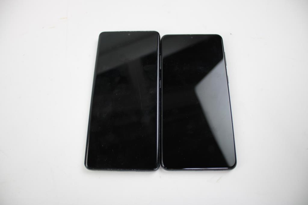 Samsung Cell Phone Lot, 2 Pieces, Sold For Parts