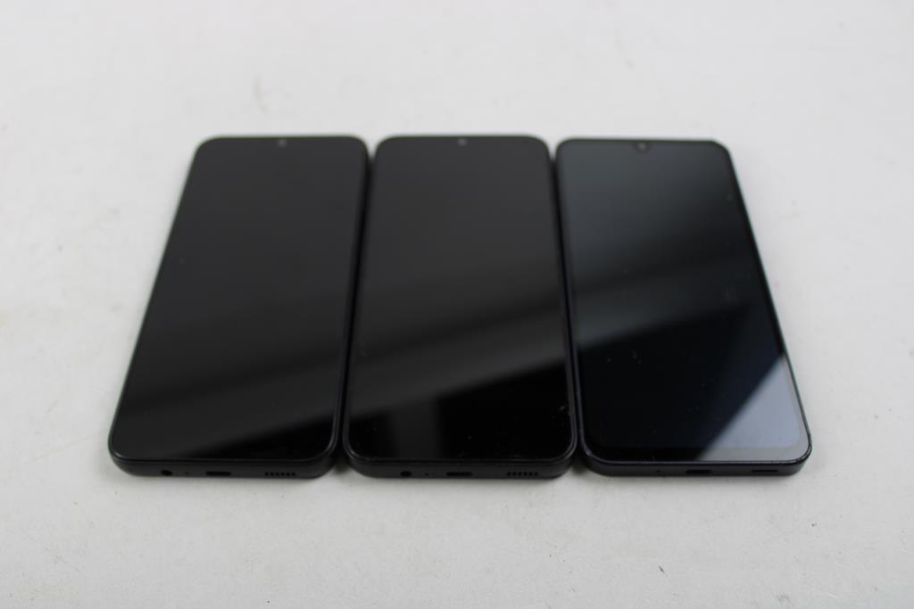 Samsung Cell Phone Lot, 3 Pieces, Sold For Parts