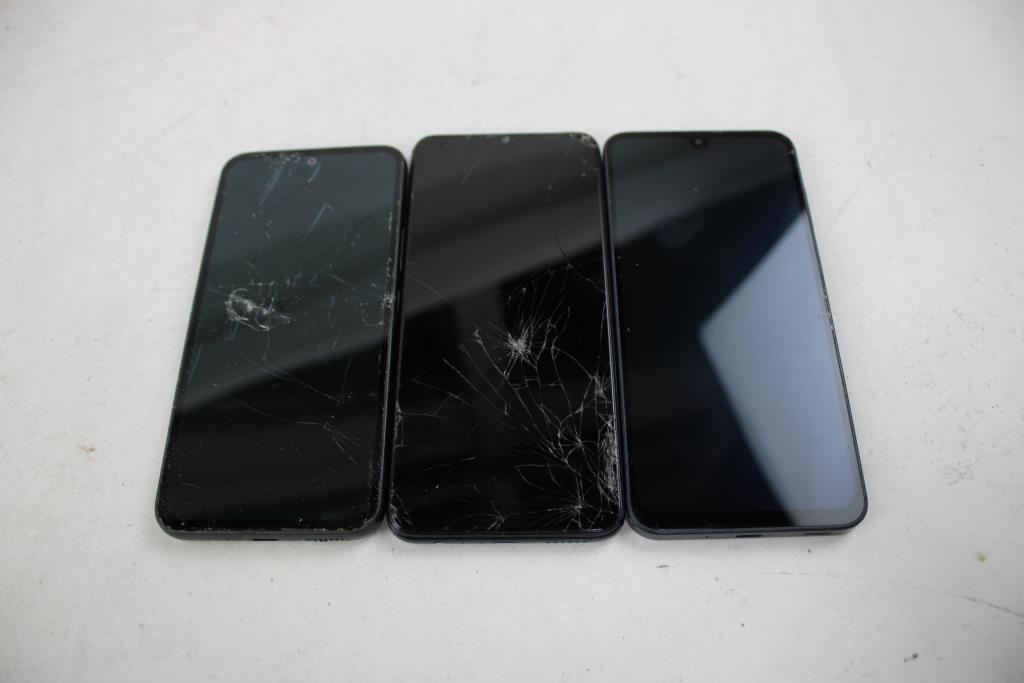 Samsung Cell Phone Lot, 3 Pieces, Sold For Parts