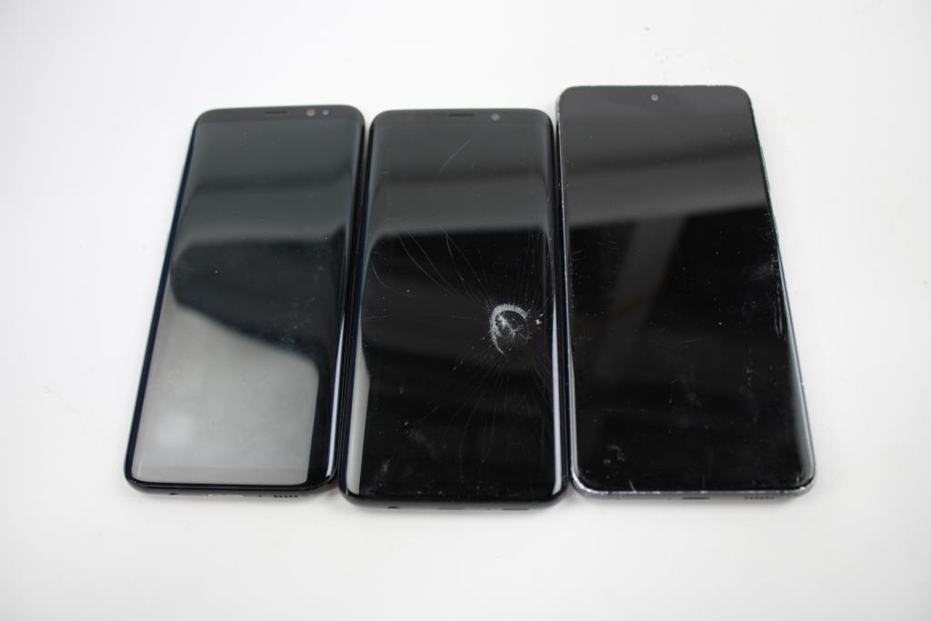 Samsung Cell Phone Lot, 3 Pieces, Sold For Parts