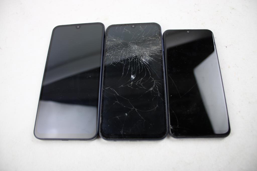 Samsung Cell Phone Lot, 3 Pieces, Sold For Parts