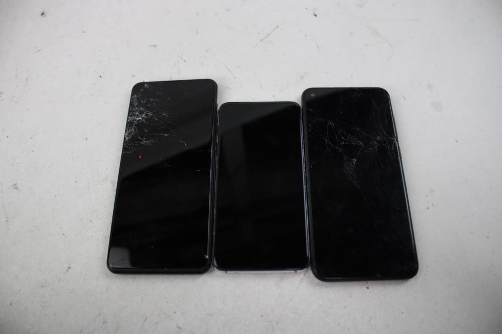 Samsung Cell Phone Lot, 3 Pieces, Sold For Parts