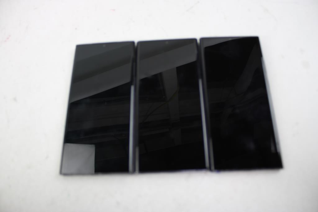 Samsung Cell Phone Lot, 3 Pieces, Sold For Parts